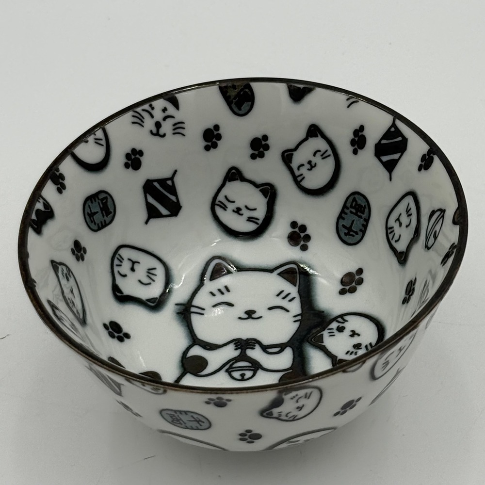 Japanese Maneki Neko Lucky Cat Porcelain Rice Bowl White Black Made in Japan